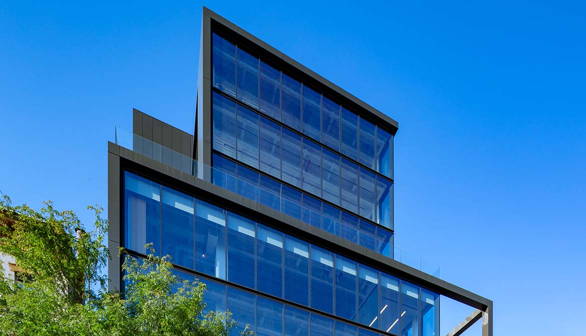 141 E HOUSTON